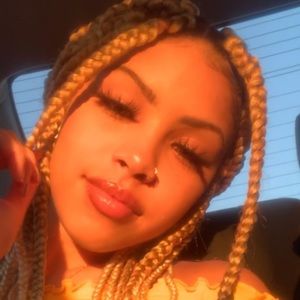 Meet your Posher, Kalisha